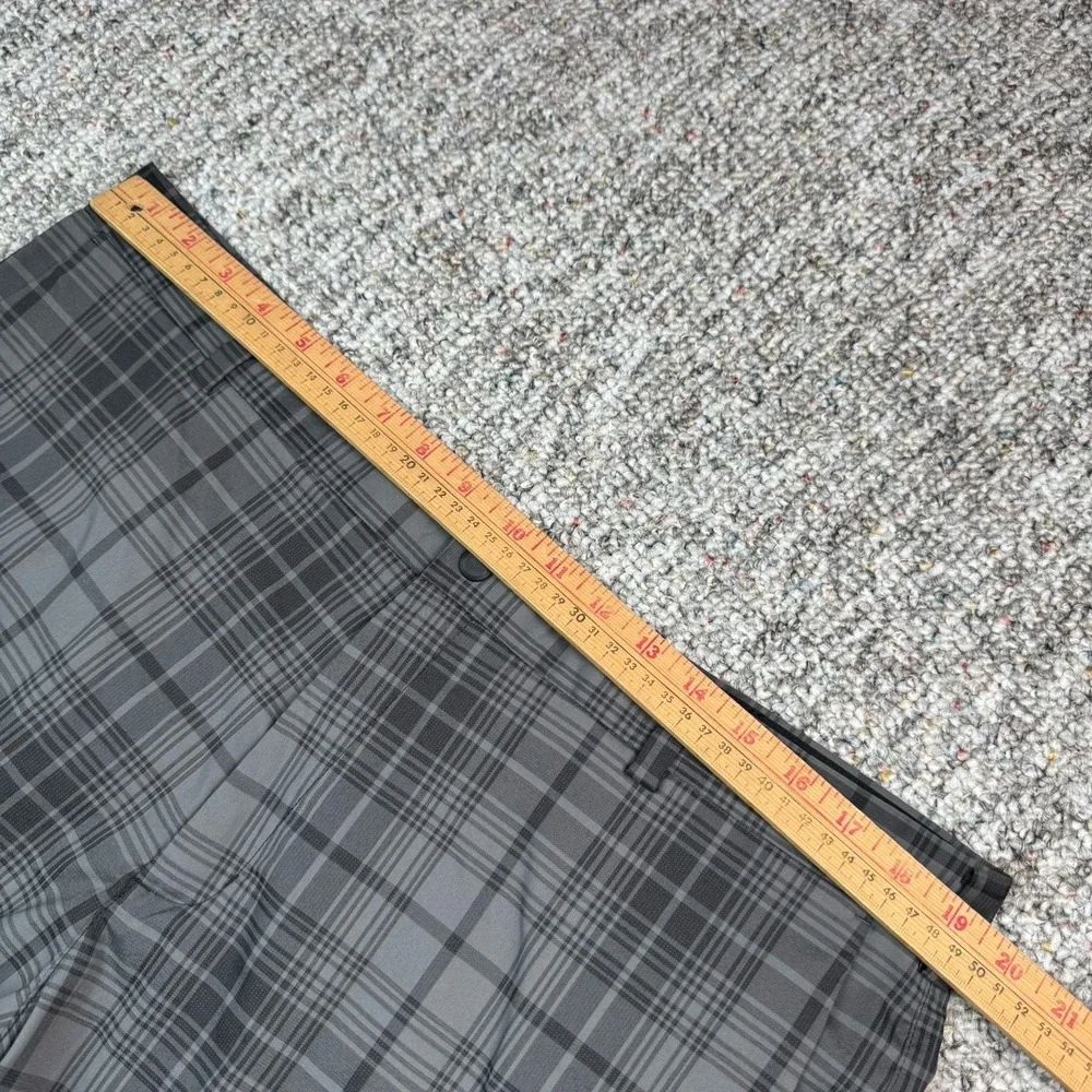 Nike Golf Shorts Mens 38 Plaid Tour Performance Tech Stretch Dri Fit Gray Black